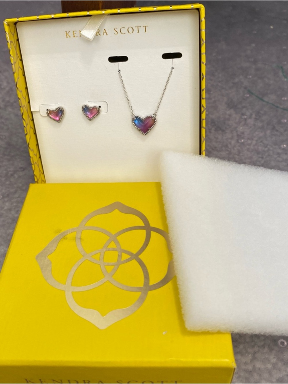 Kendra Scott Pink Blue Heart Necklace & Earring Set NWOT original box